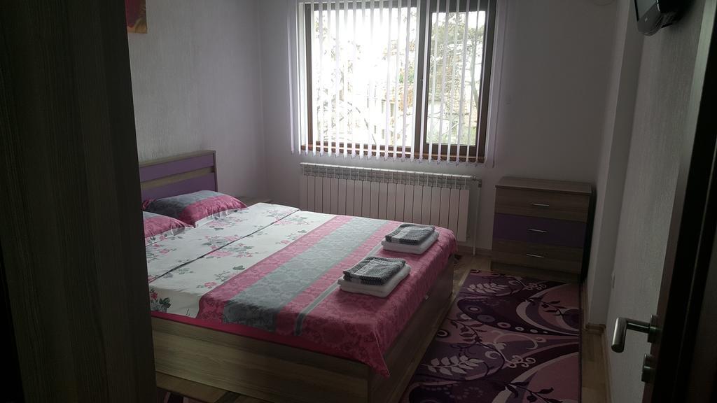 Д И В 1 - D & V 1 Apartment Sandanski Bagian luar foto
