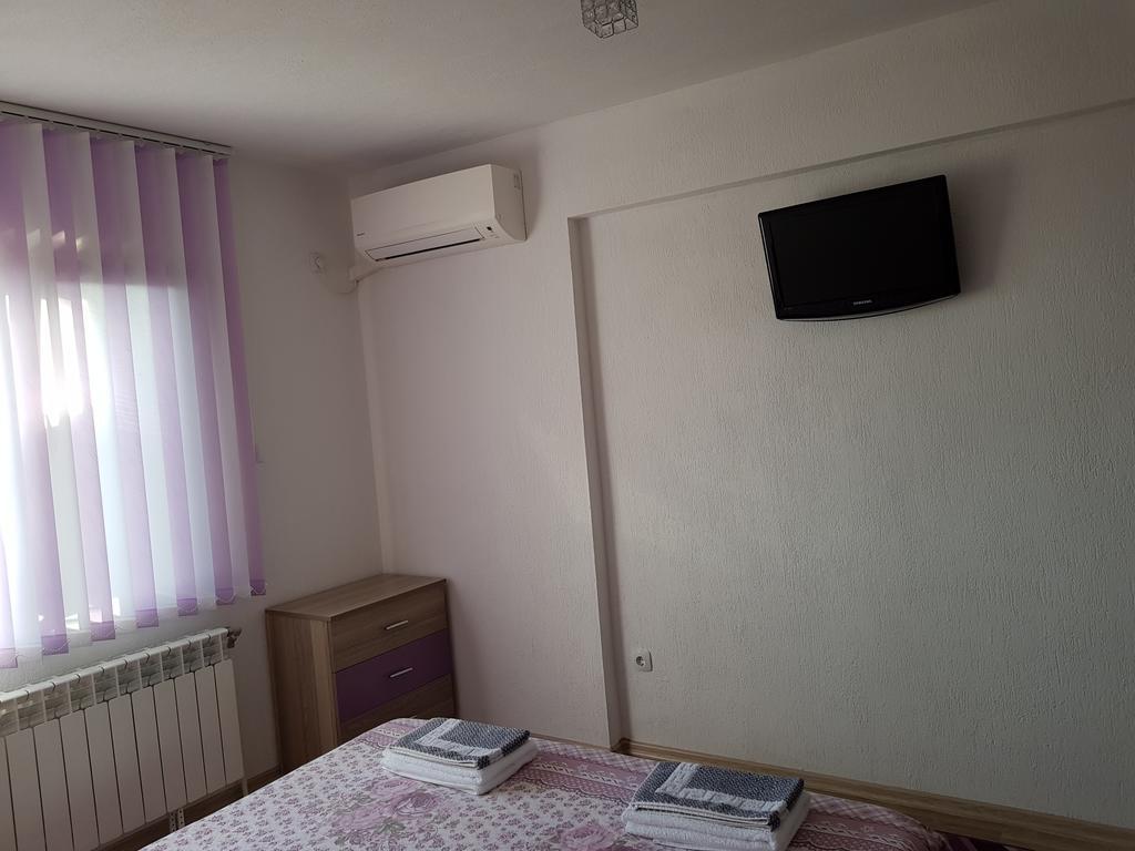 Д И В 1 - D & V 1 Apartment Sandanski Bagian luar foto