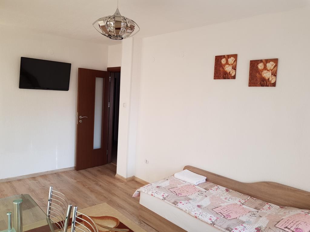 Д И В 1 - D & V 1 Apartment Sandanski Bagian luar foto