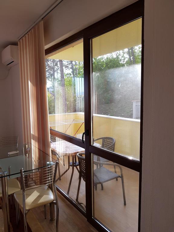 Д И В 1 - D & V 1 Apartment Sandanski Bagian luar foto