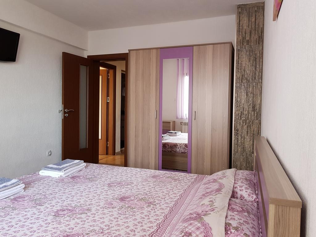 Д И В 1 - D & V 1 Apartment Sandanski Bagian luar foto